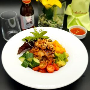 Mì thịt lợn áp chảo kiểu Hà Nội